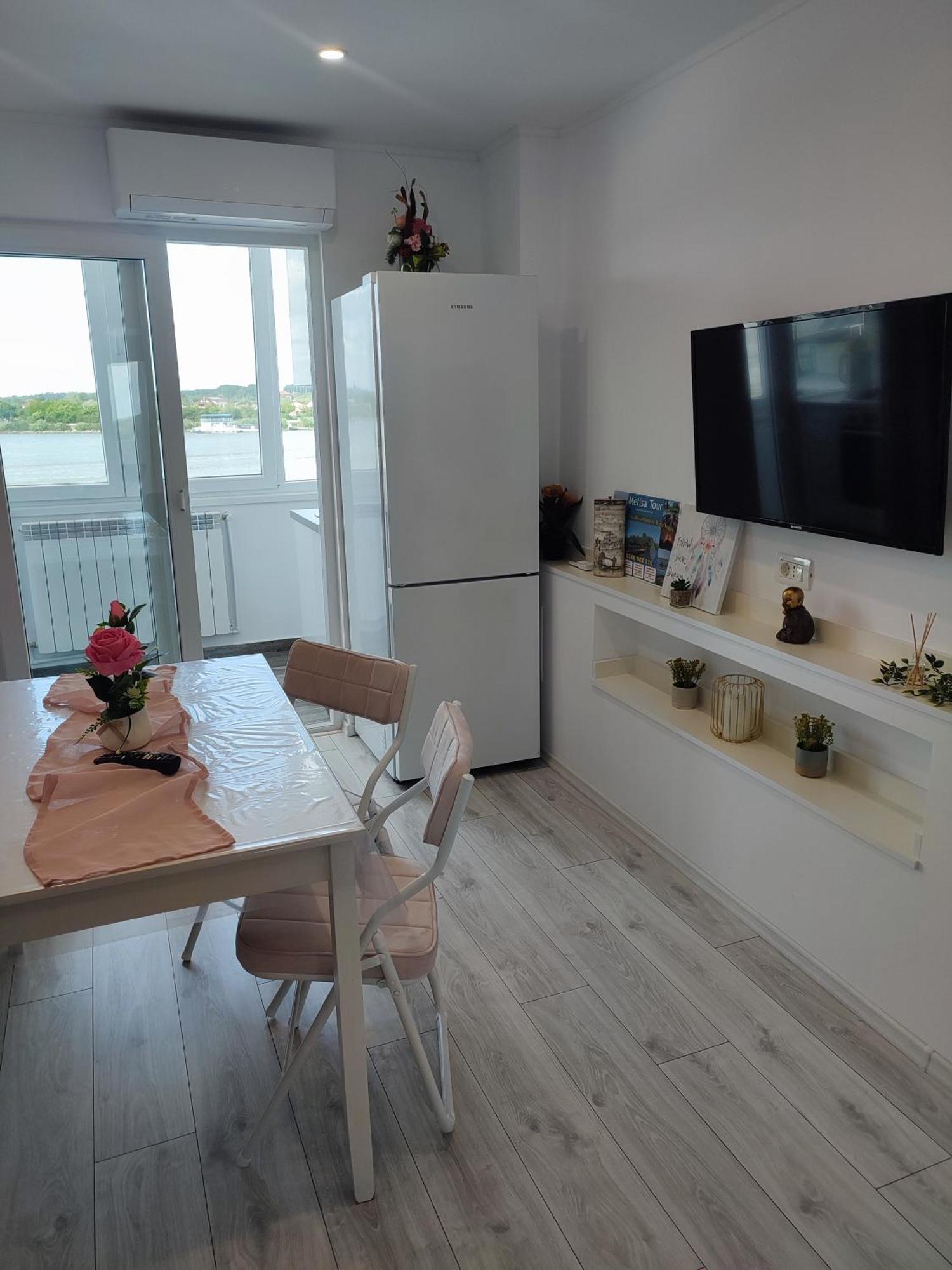 Apartament Pelicanul Тулча Экстерьер фото